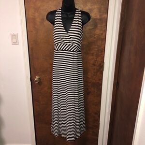 Women’s extra small XS Ann Taylor, sleeveless black and white striped maxi dress